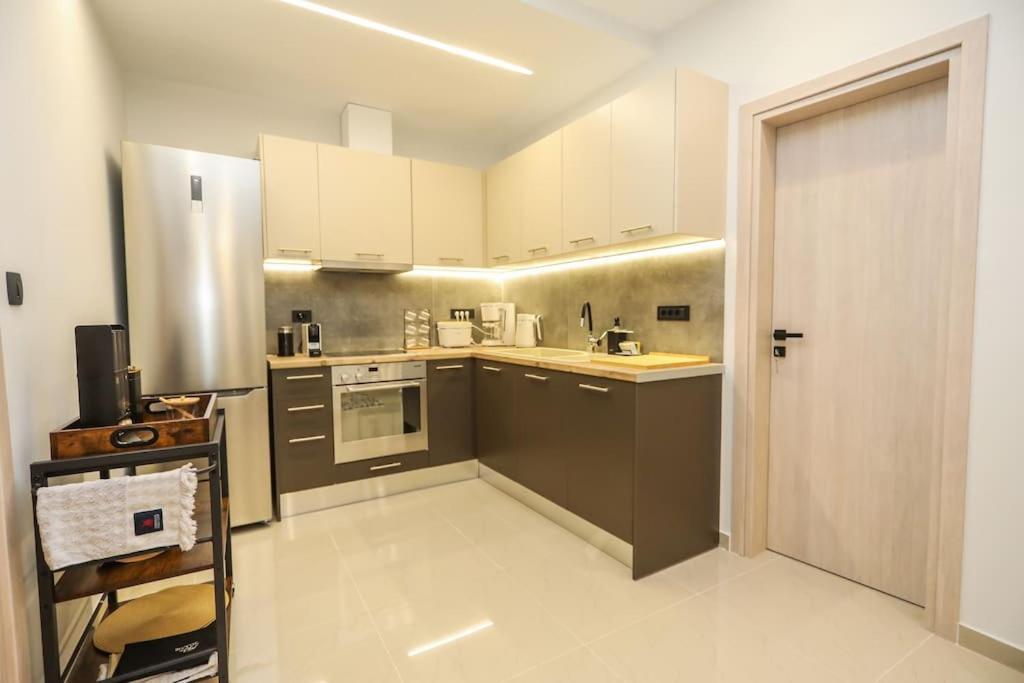 Apartment Modern And Luxury *