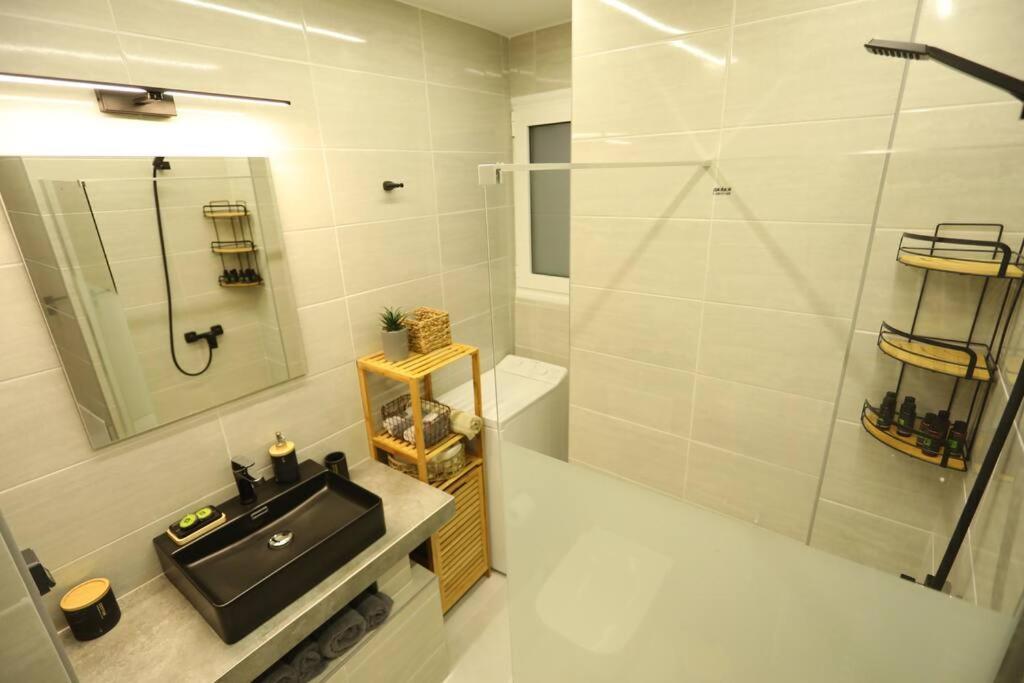 Modern And Luxury *